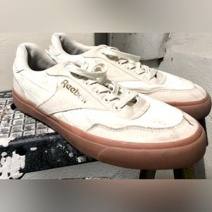 White/Crème & Gold lettering Reeboks, men’s size 10